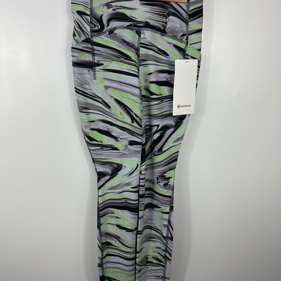 Women's Abstract Patterned Leggings Size 4 - Picture 8 of 10